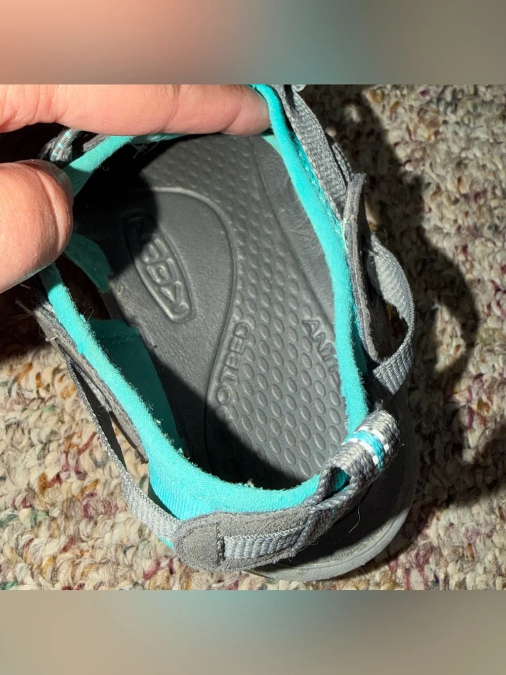 Keen Women's size 7.5 Gray and Teal Closed-Toe Outdoor Sandals hiking walking